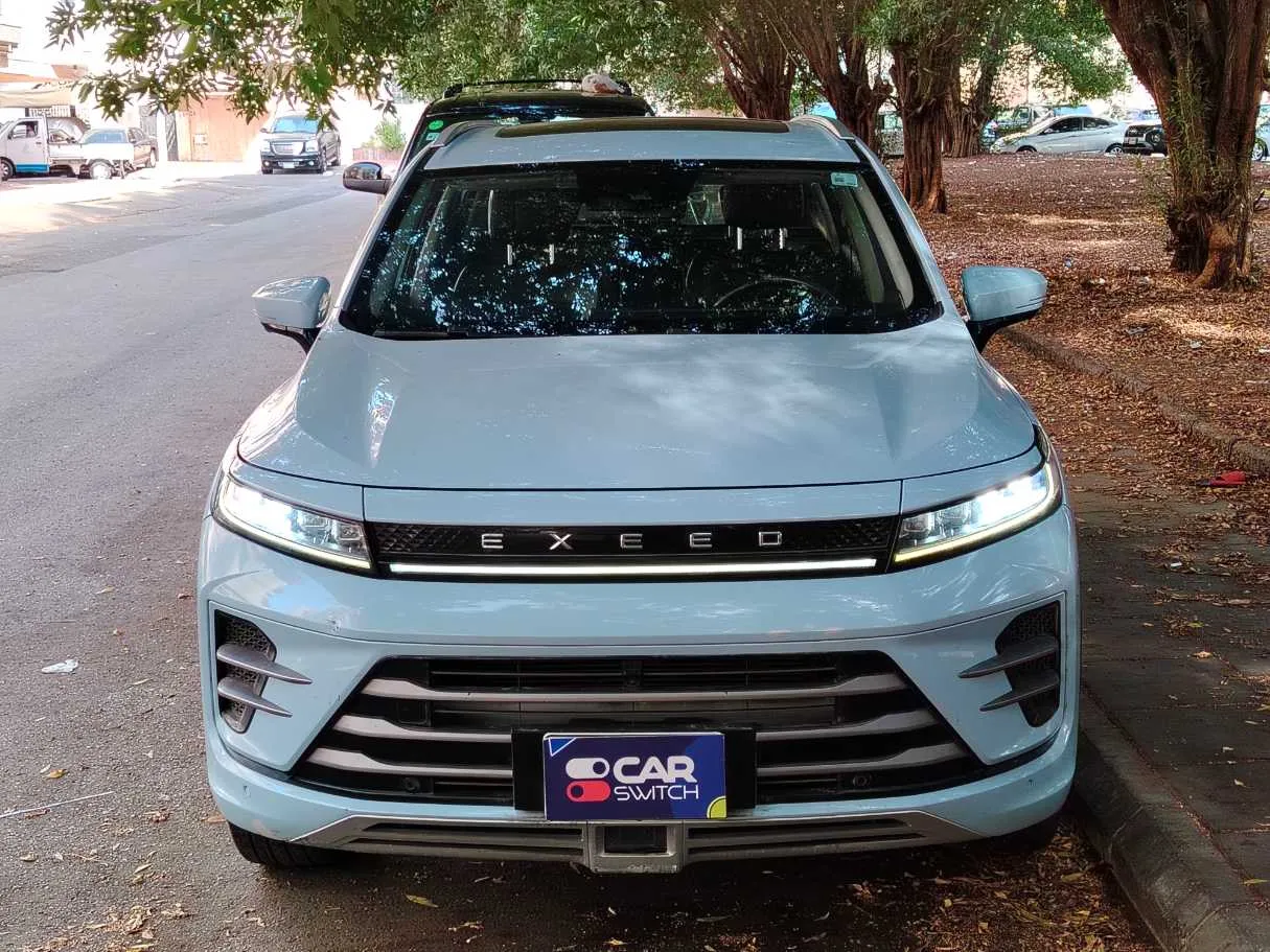 Car image 2