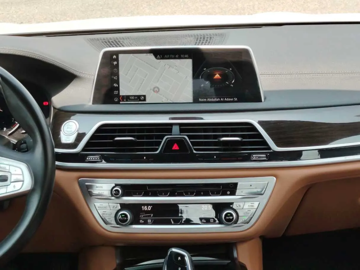 Car image 23