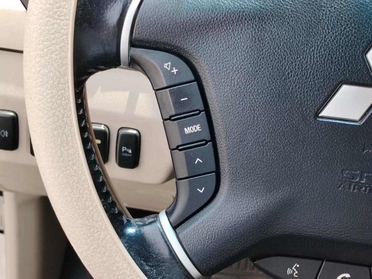 Car image 27