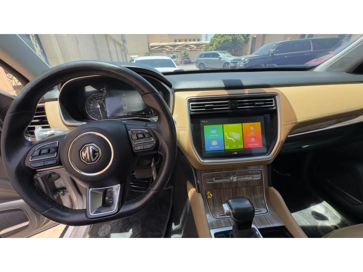 Car image 15