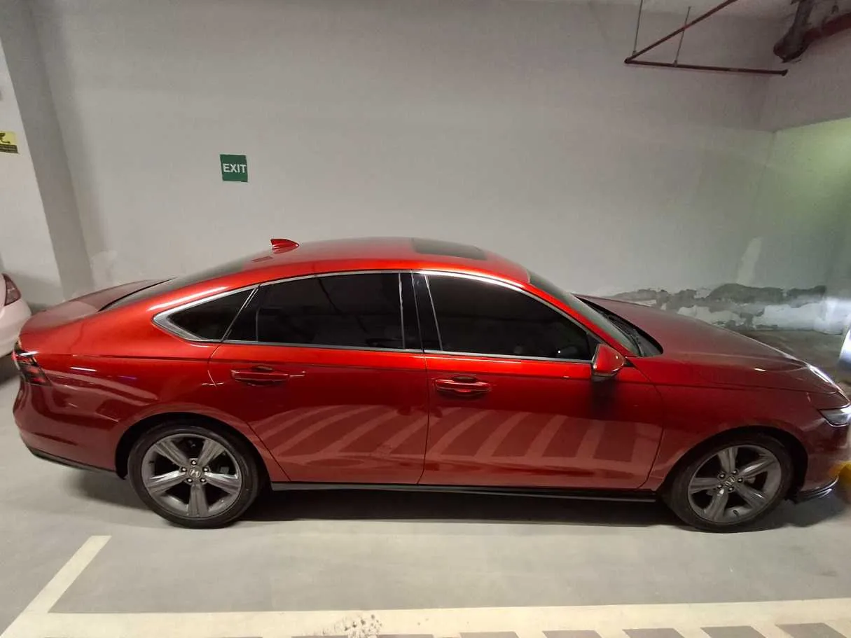 Car image 7