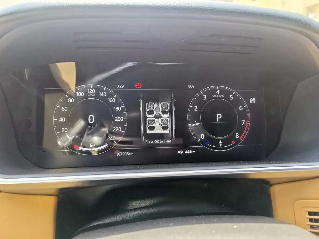 Car image 30