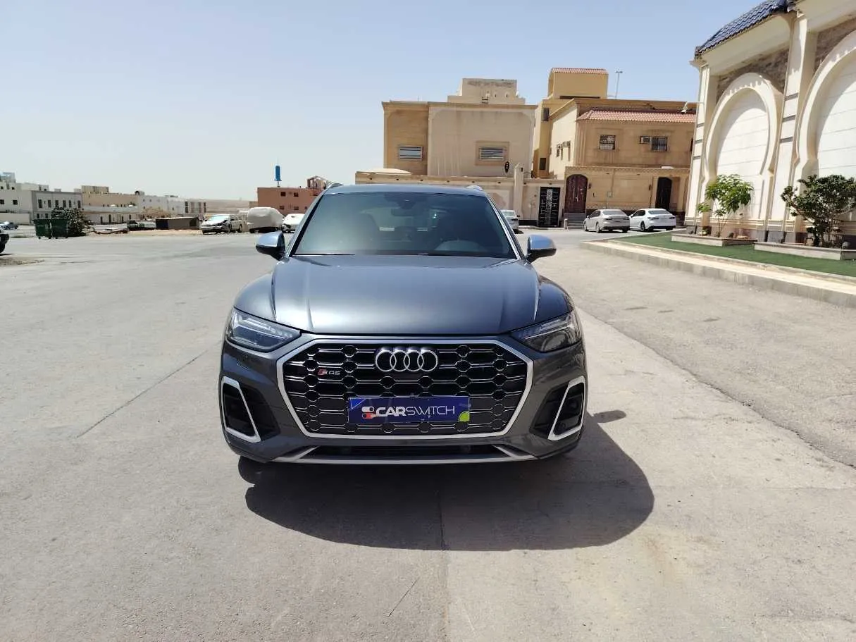 Car image 2