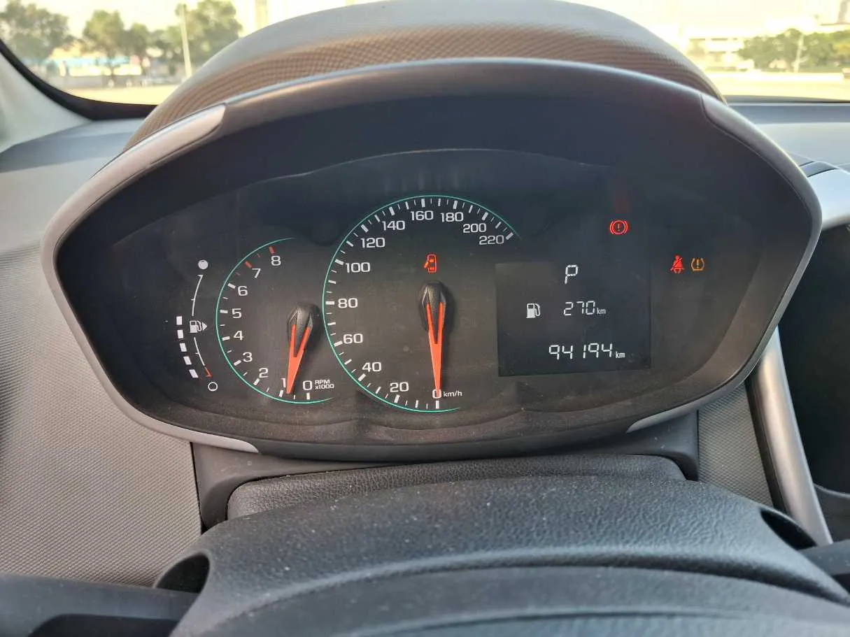 Car image 18