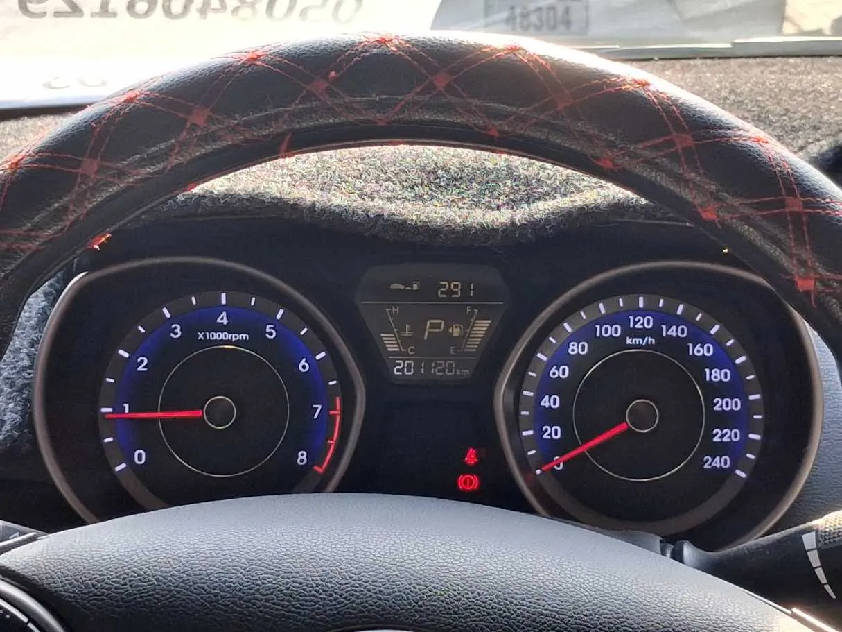 Car image 20