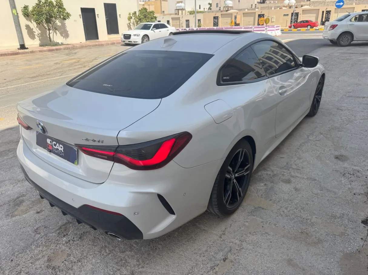 Car image 5