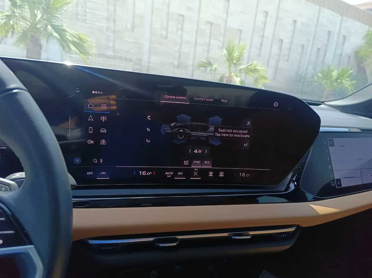 Car image 34