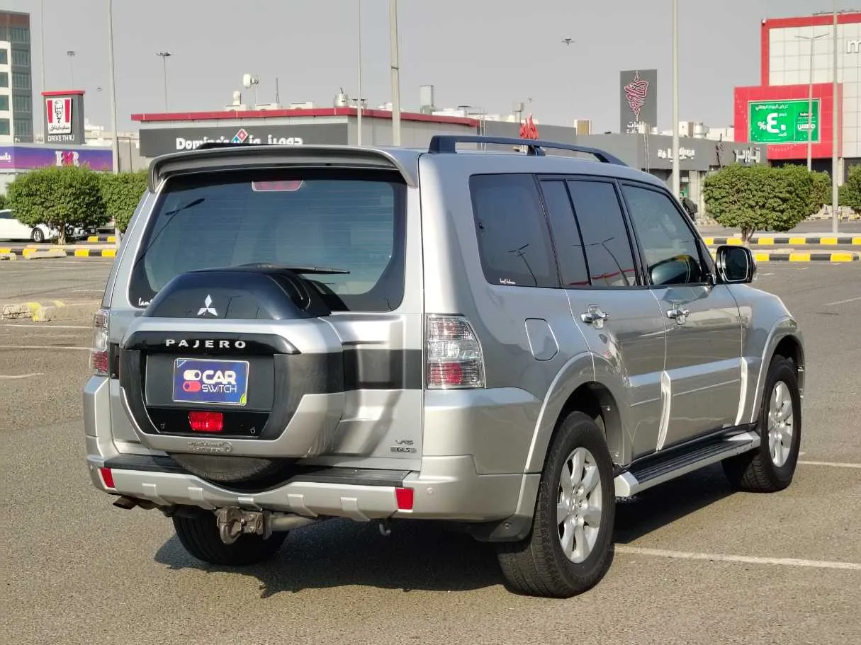 Car image 5