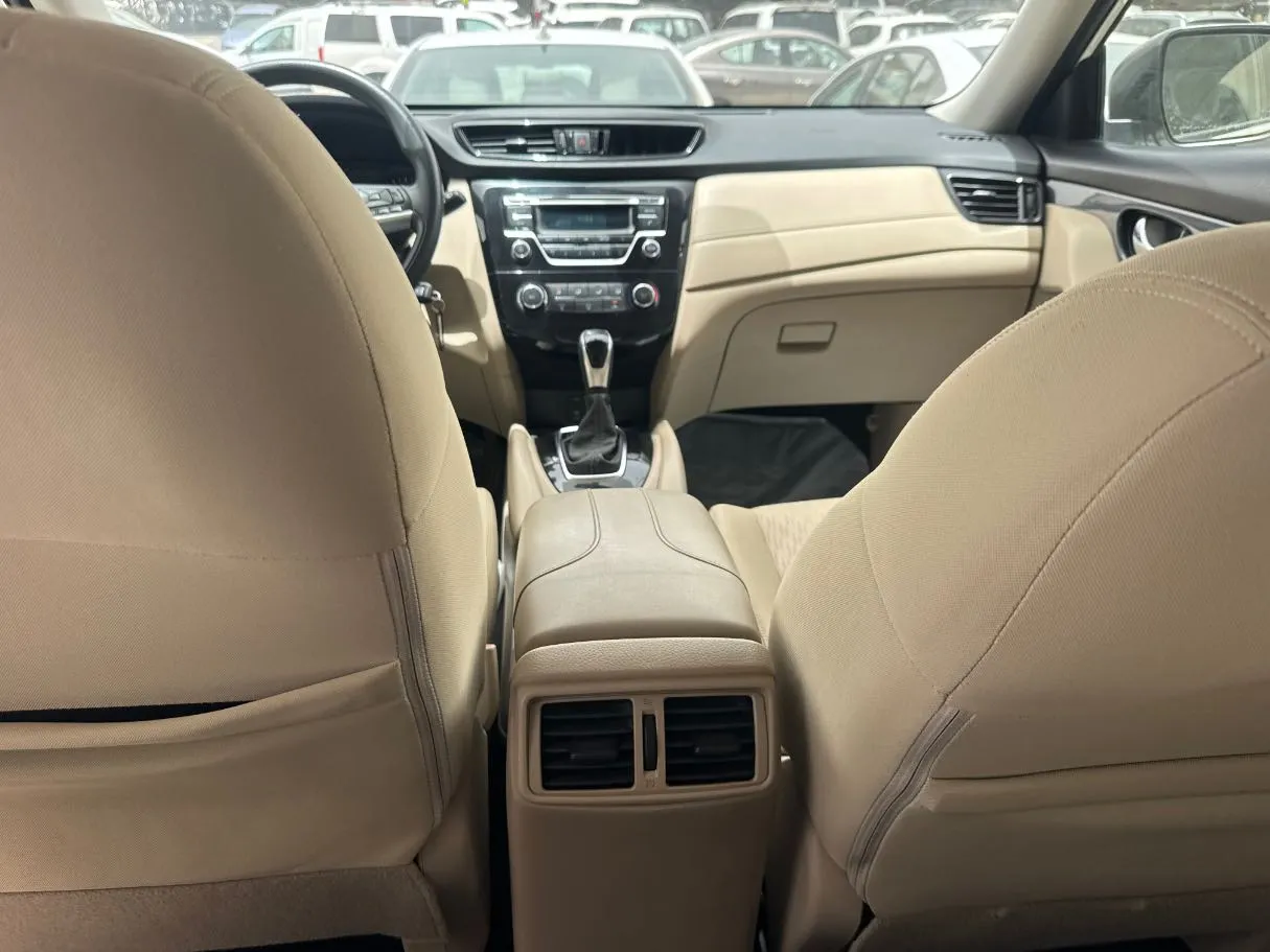 Car image 16