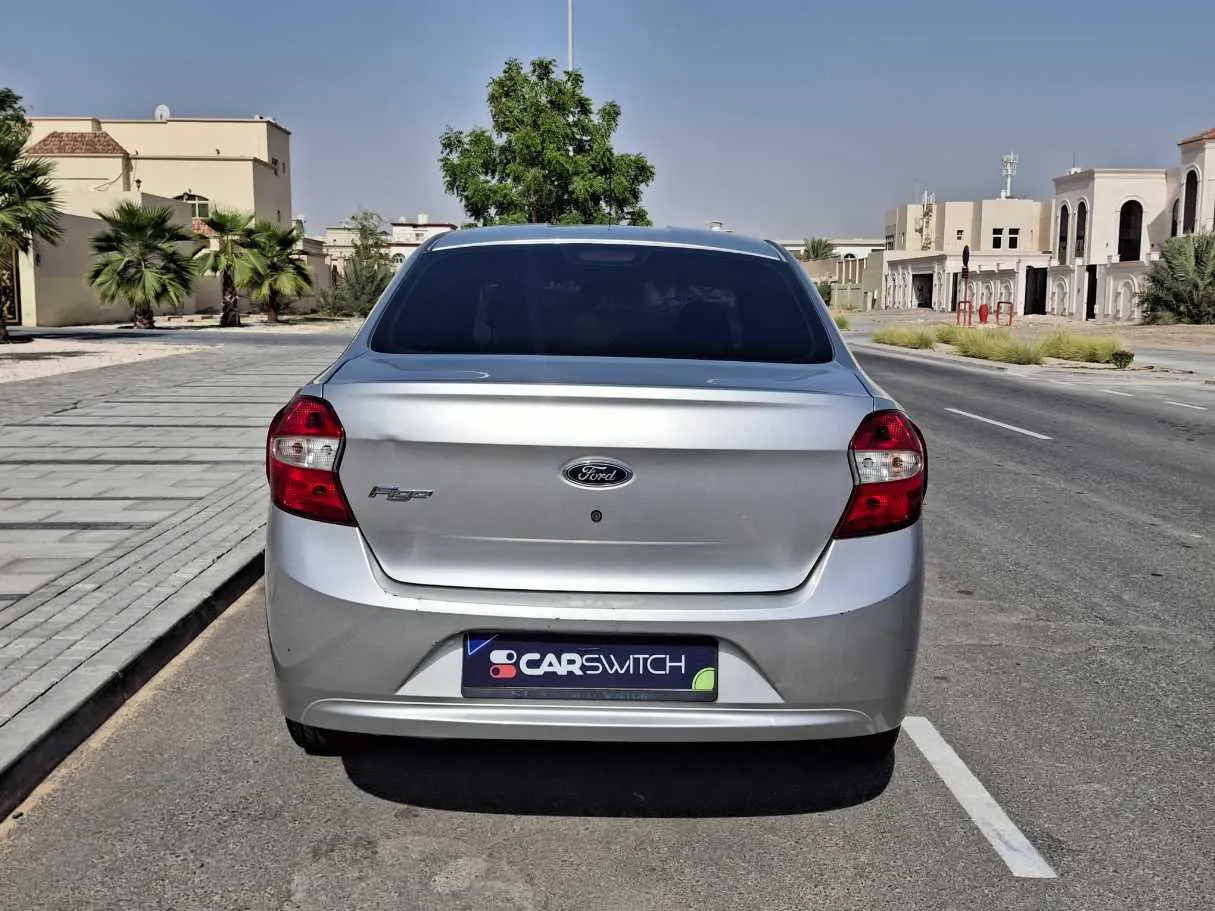 Car image 6
