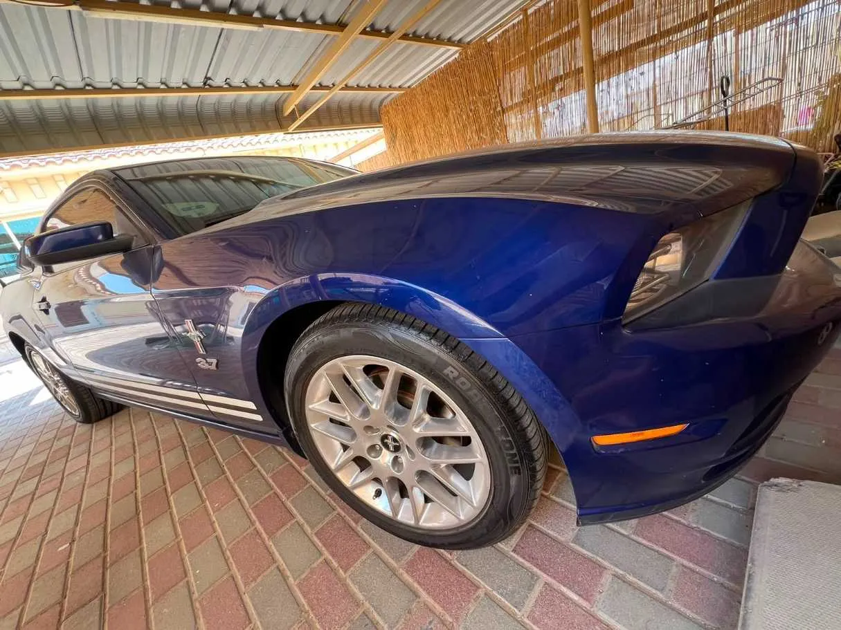 Car image 5