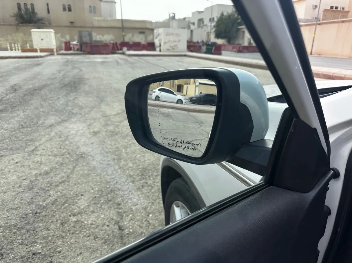 Car image 28
