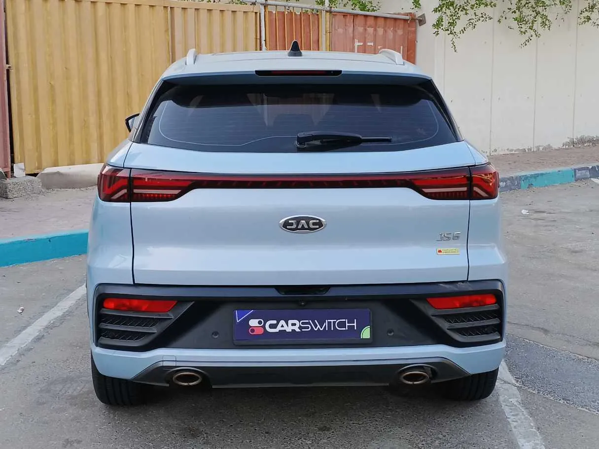 Car image 6