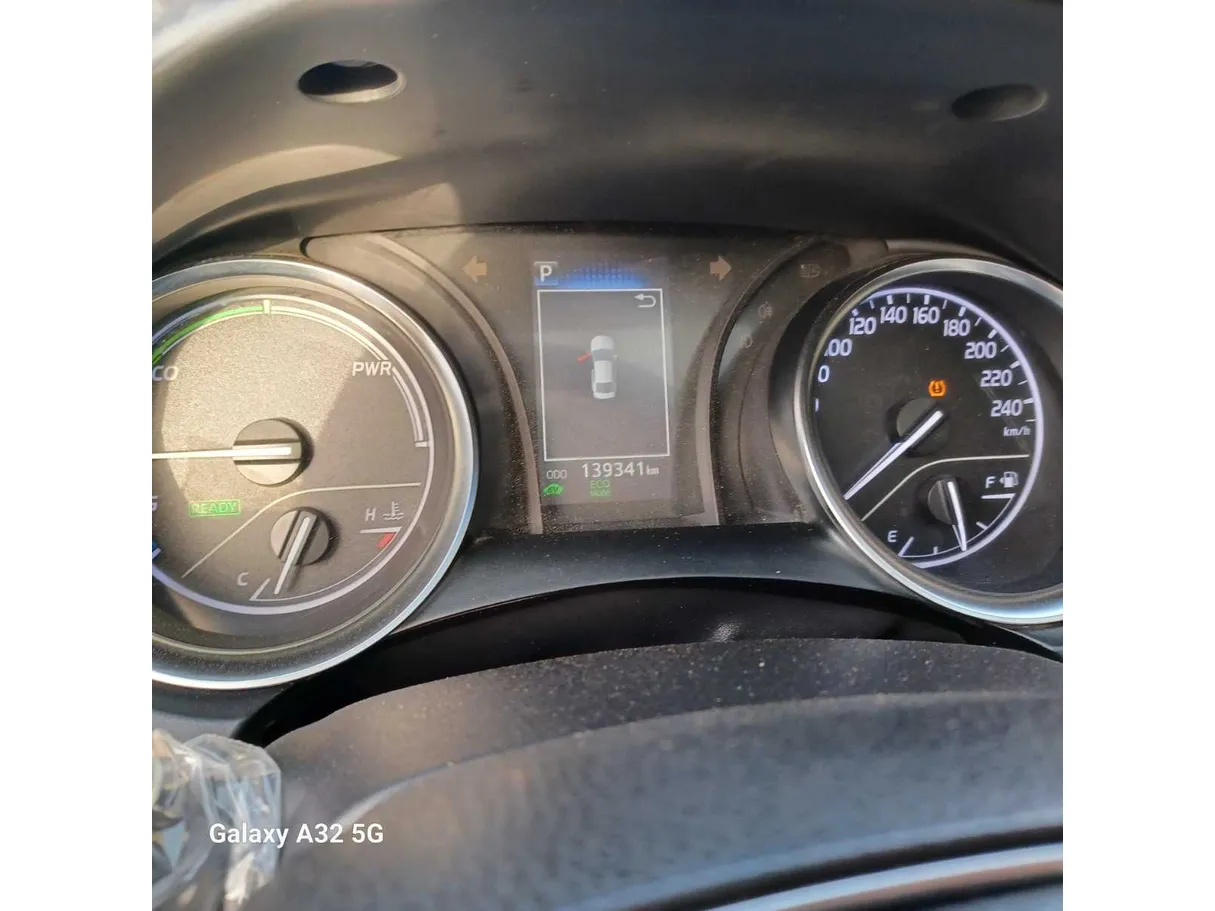 Car image 24