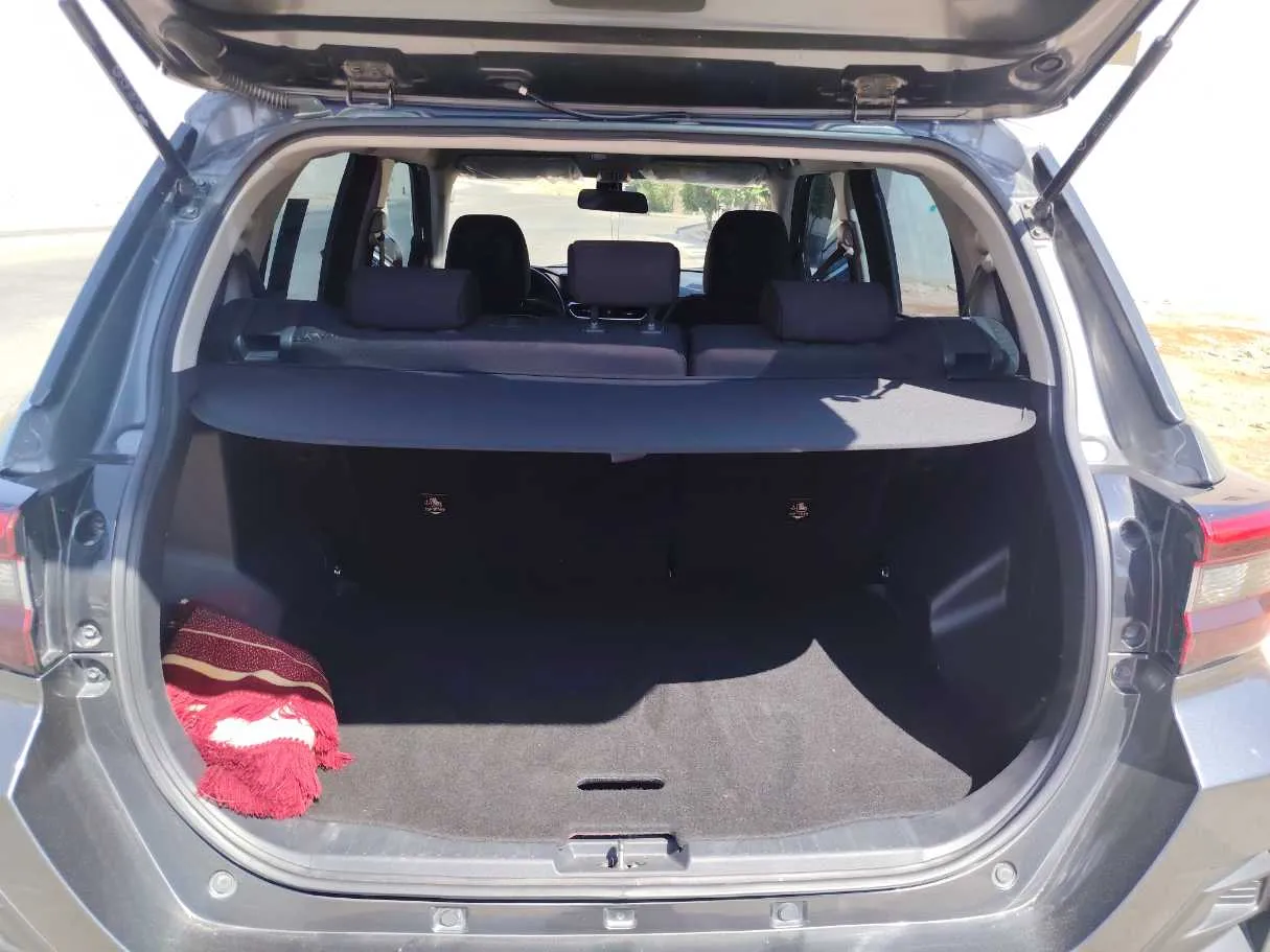 Car image 25