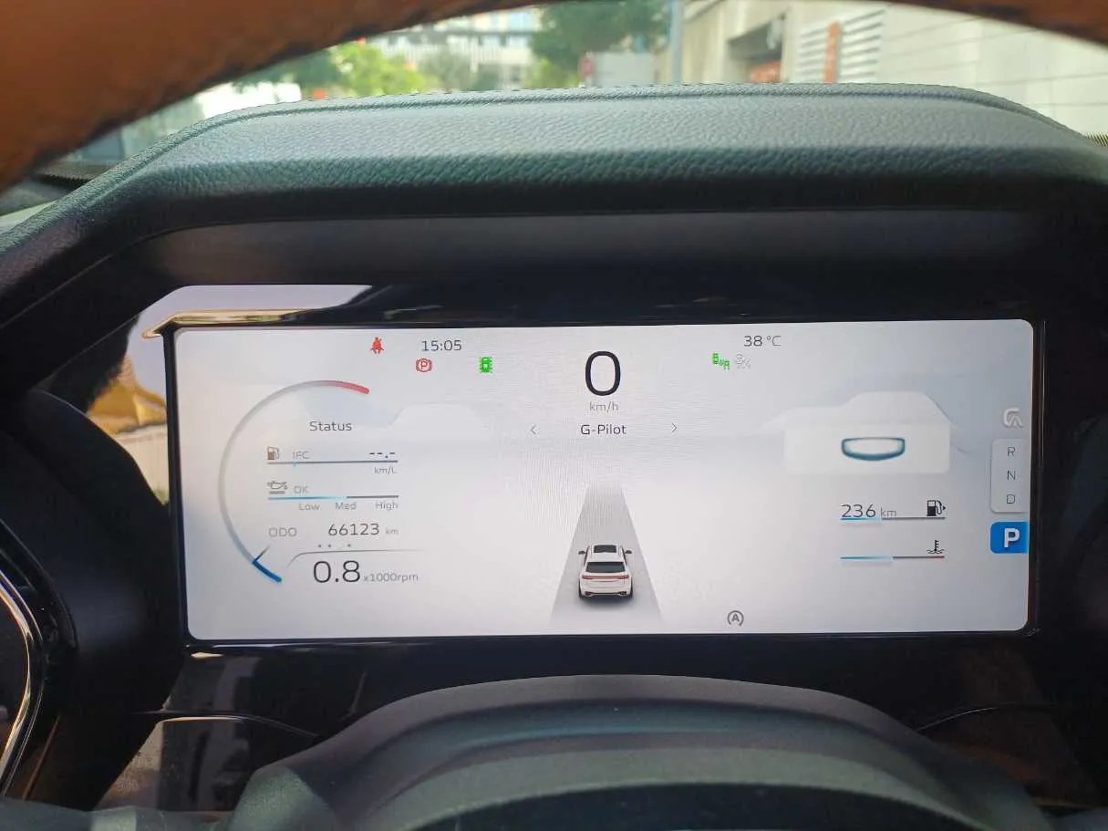 Car image 18