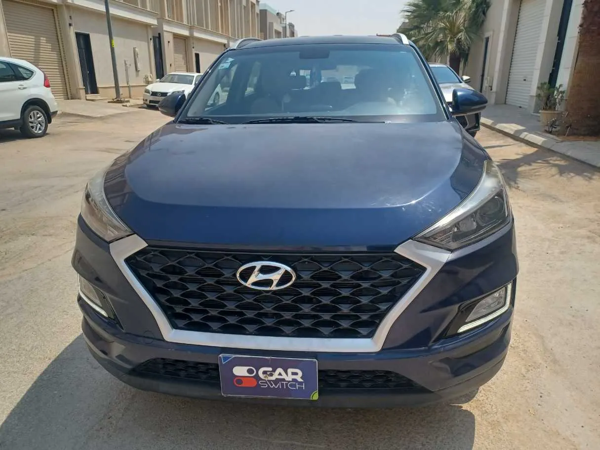 Car image 2