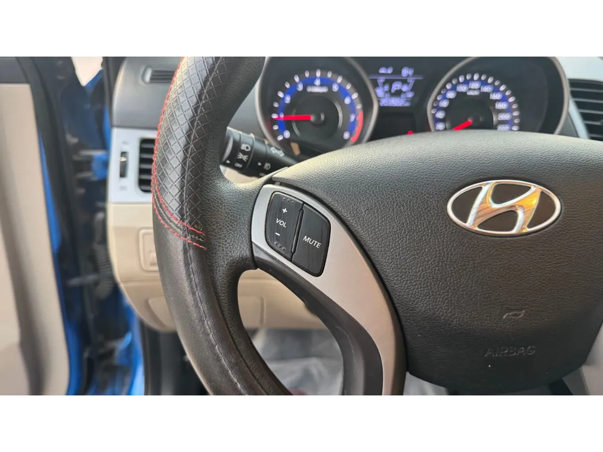 Car image 17