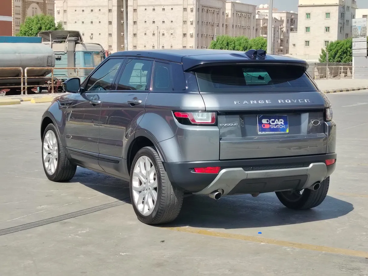 Car image 8