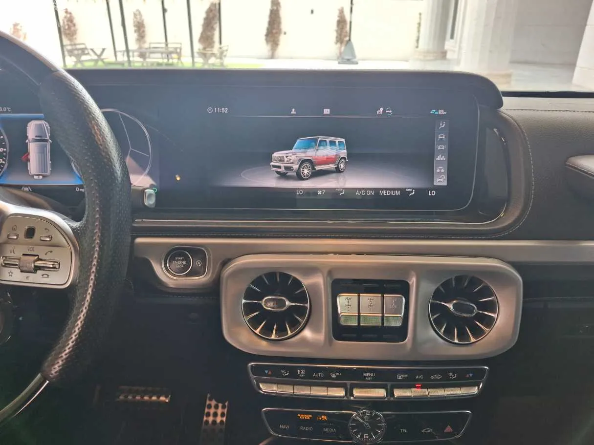 Car image 16