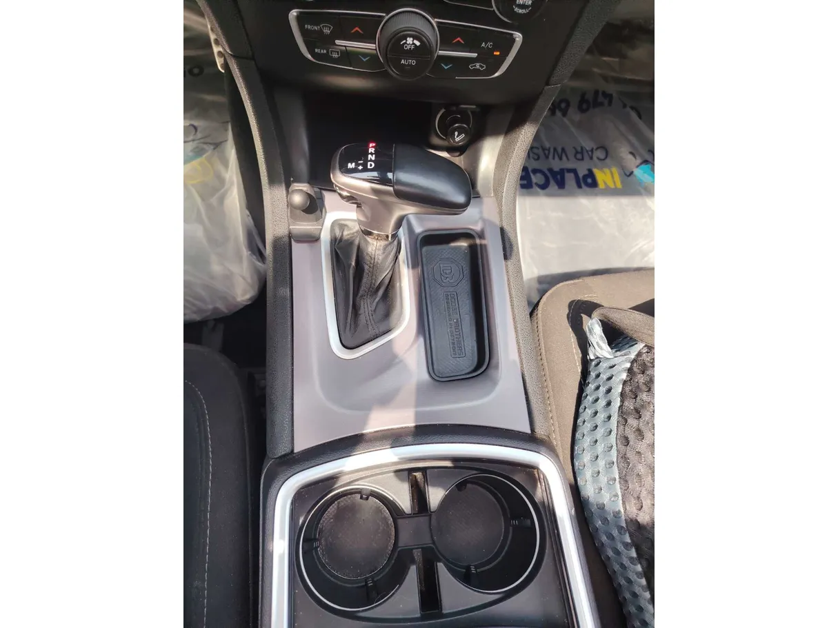 Car image 20