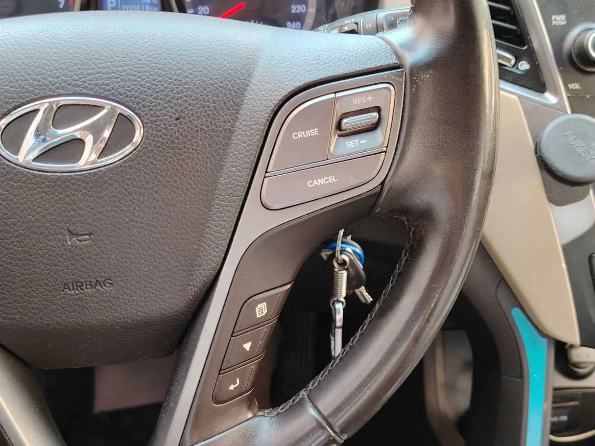 Car image 26