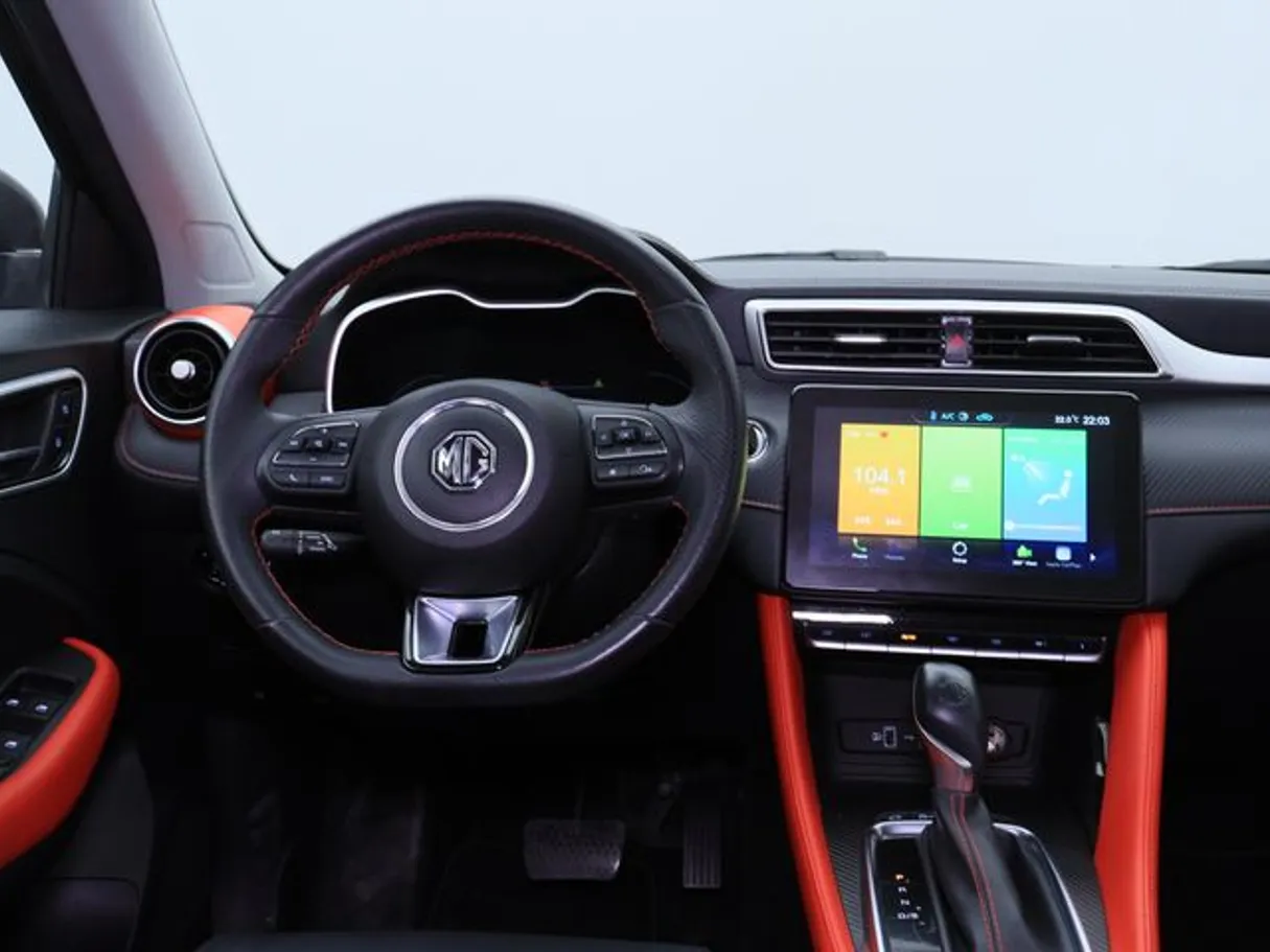 Car image 15