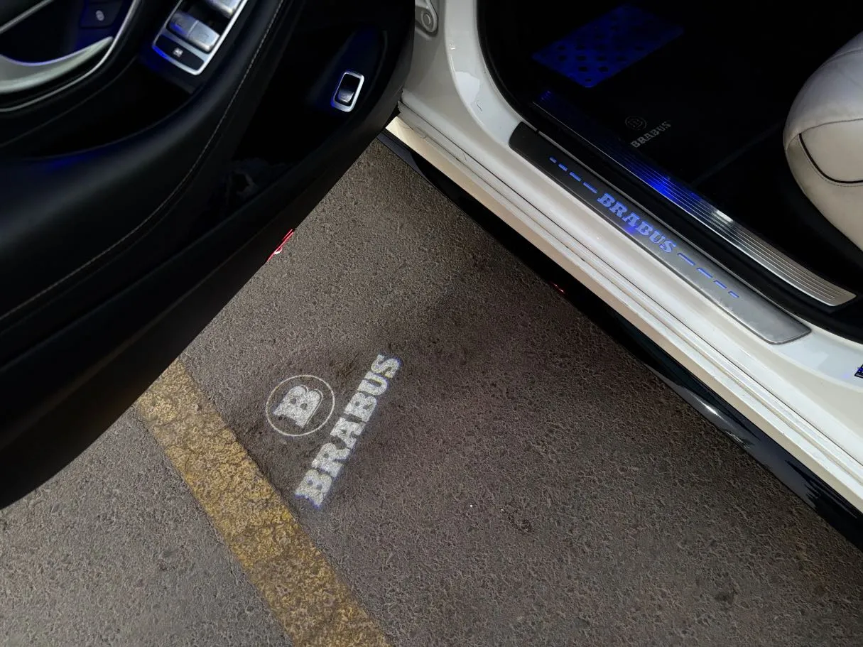 Car image 36
