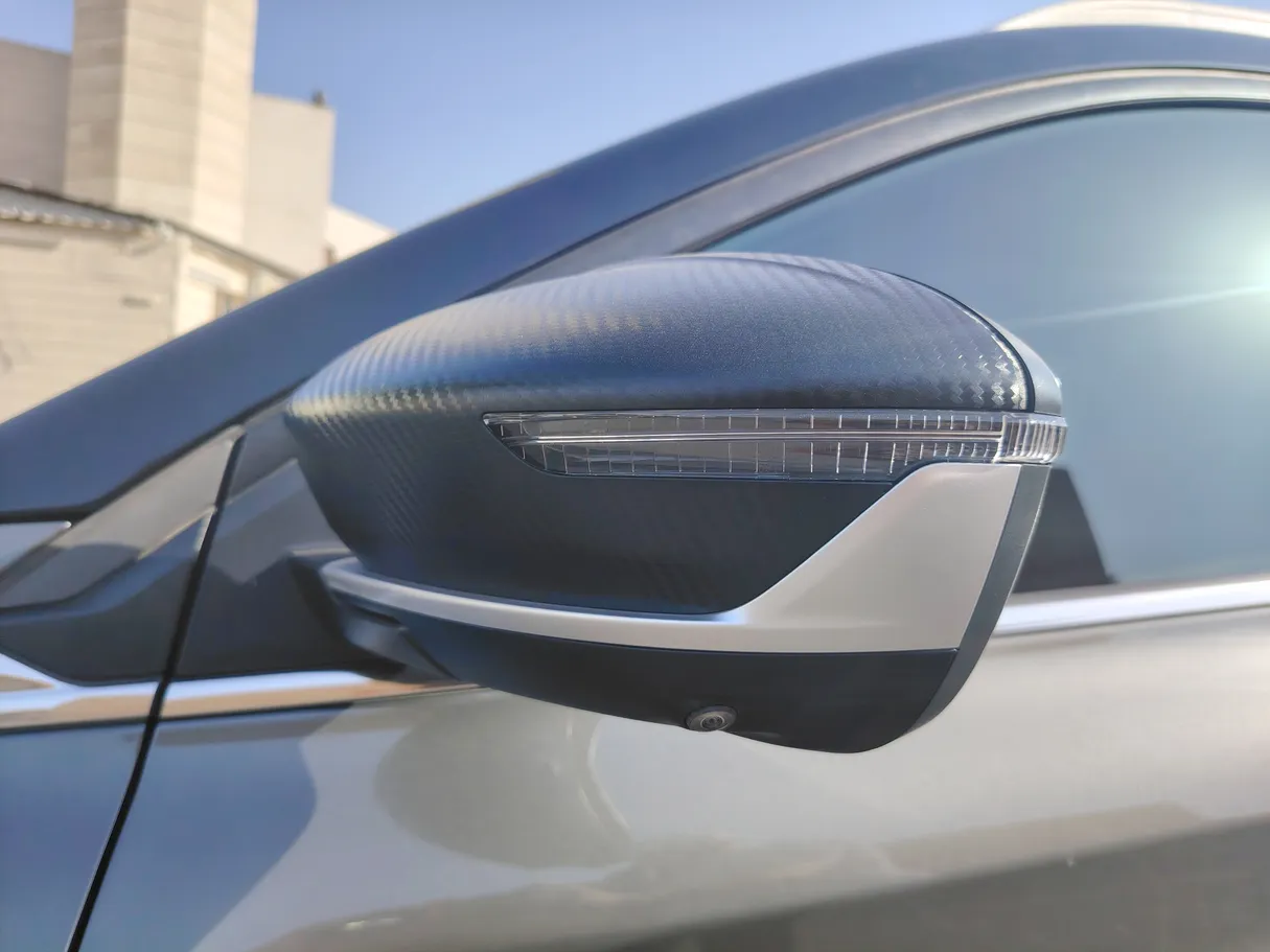 Car image 33