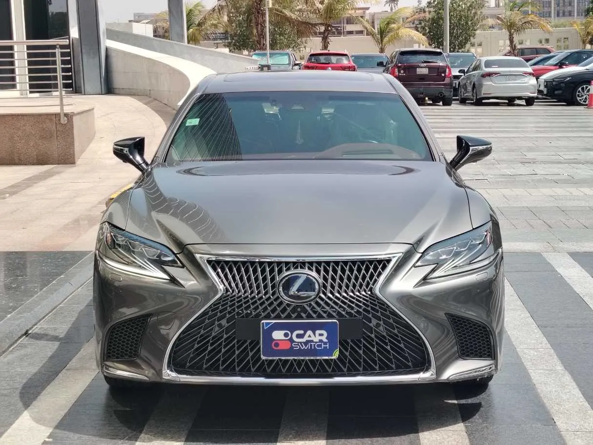 Car image 2