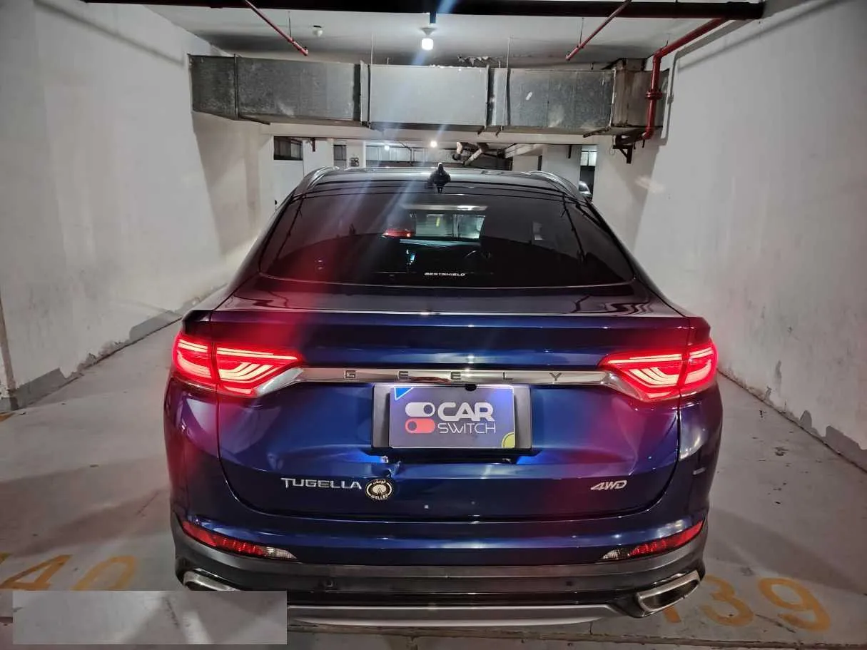 Car image 7