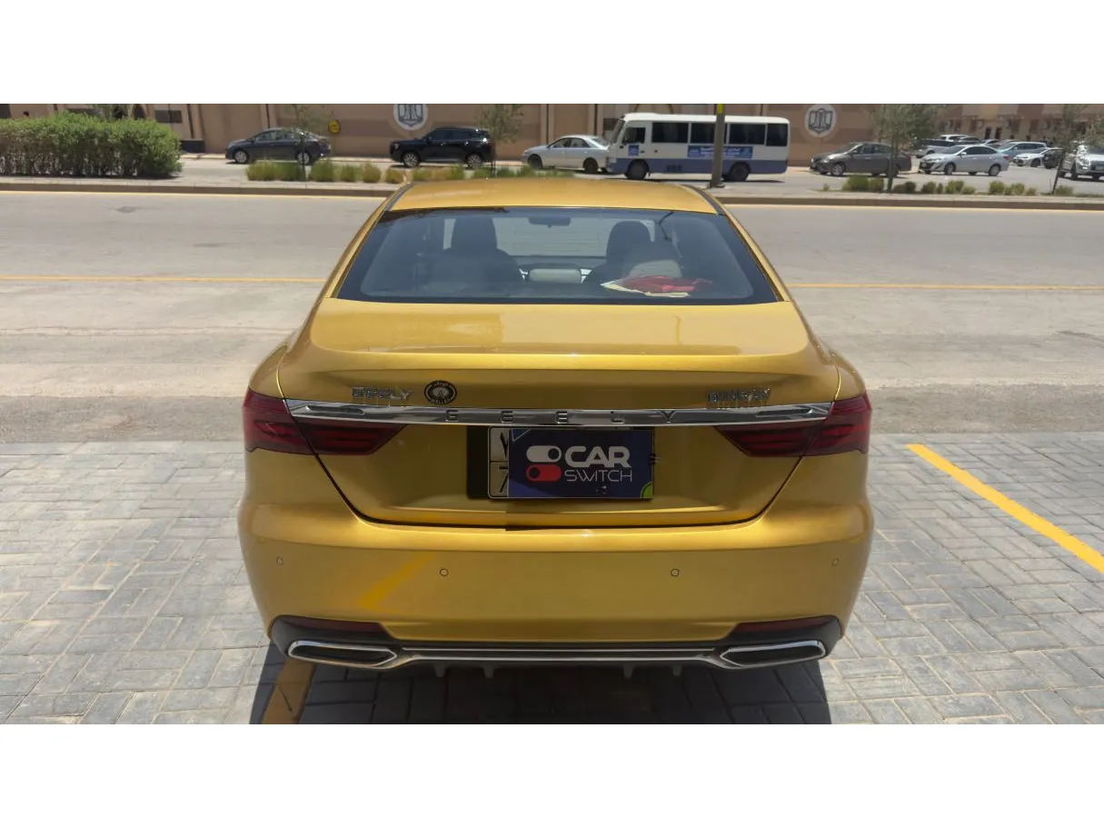 Car image 6