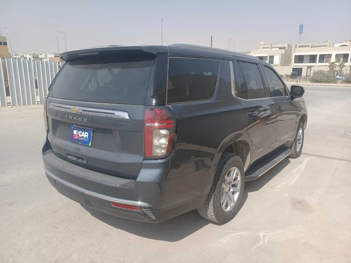 Car image 5