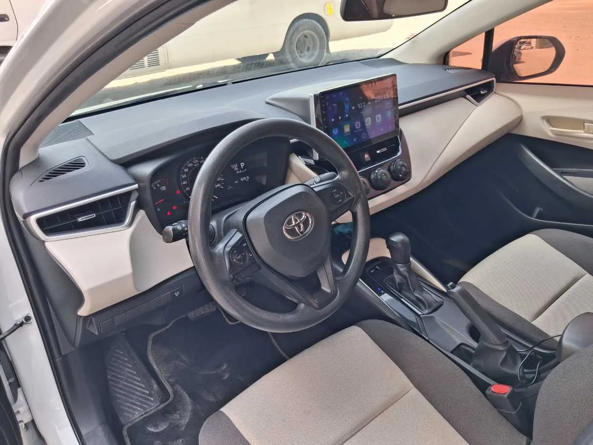 Car image 11