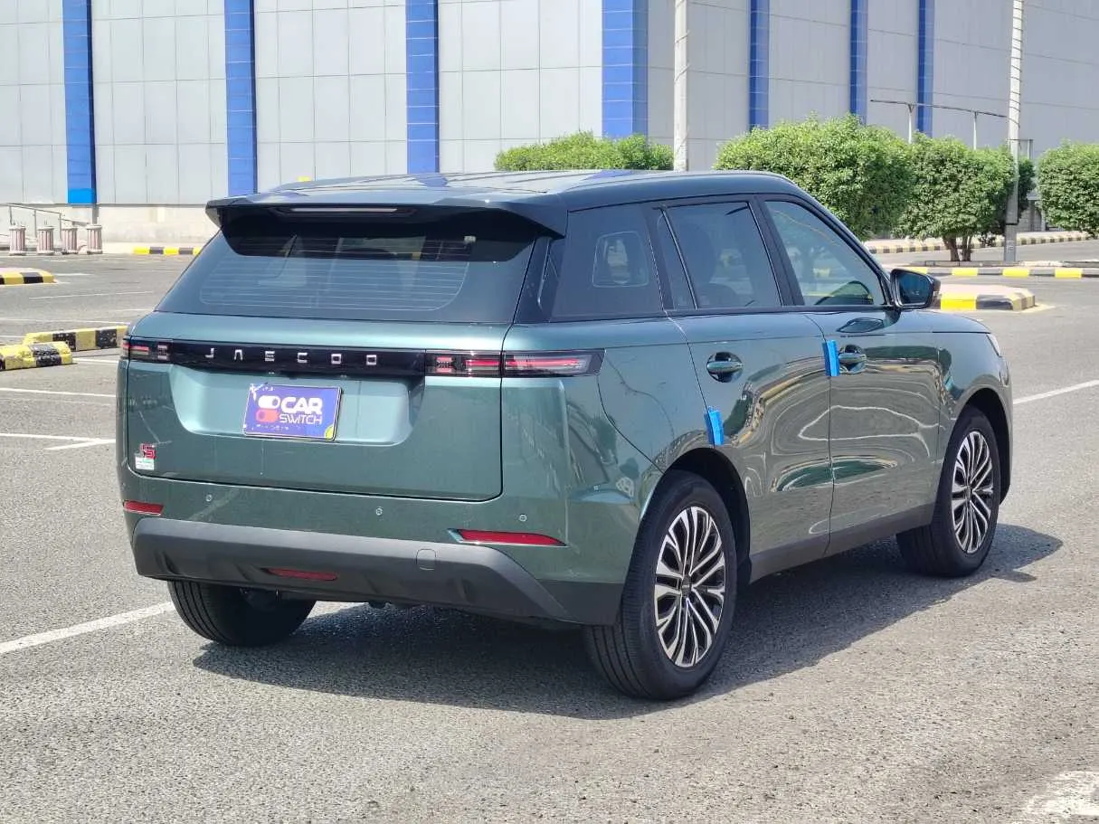 Car image 5
