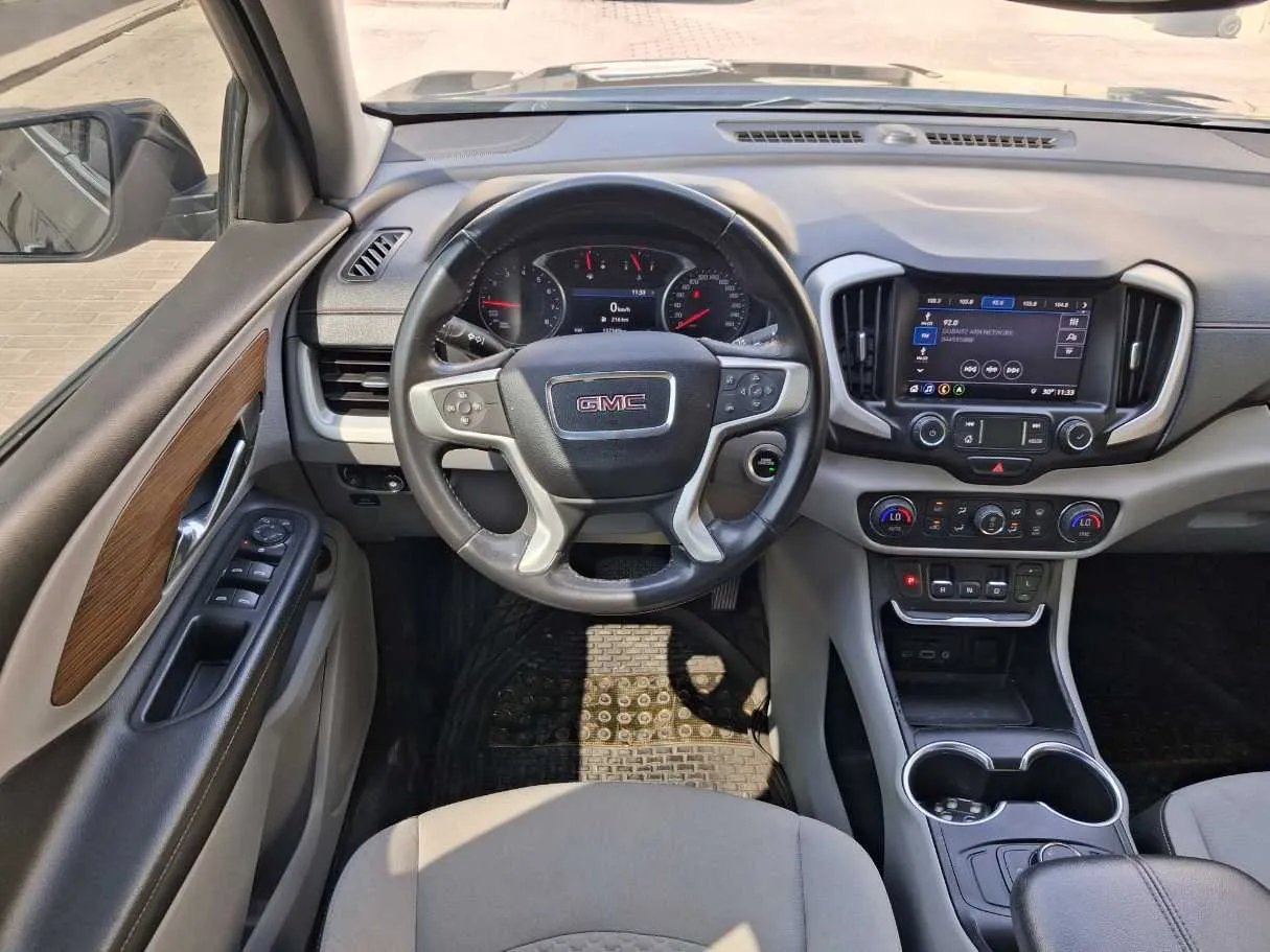 Car image 15