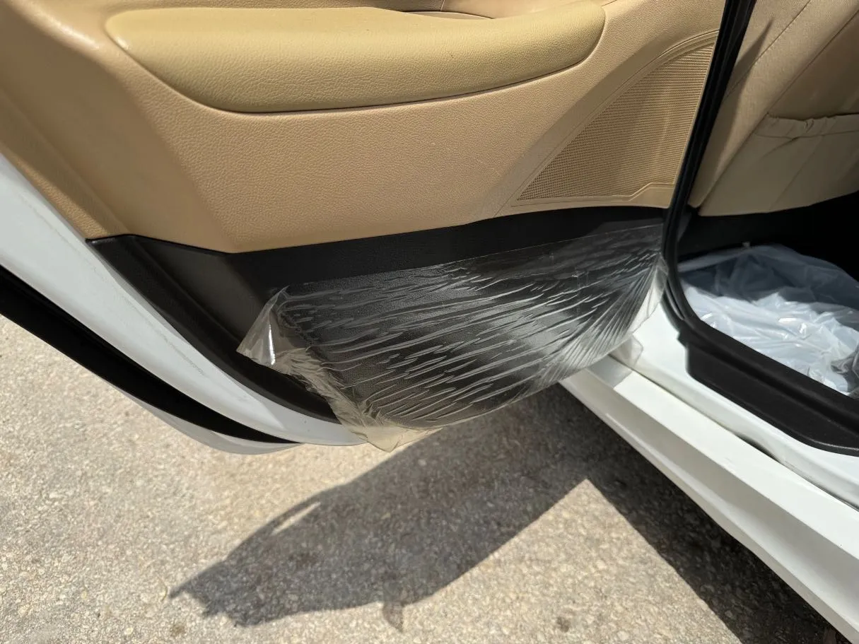 Car image 22
