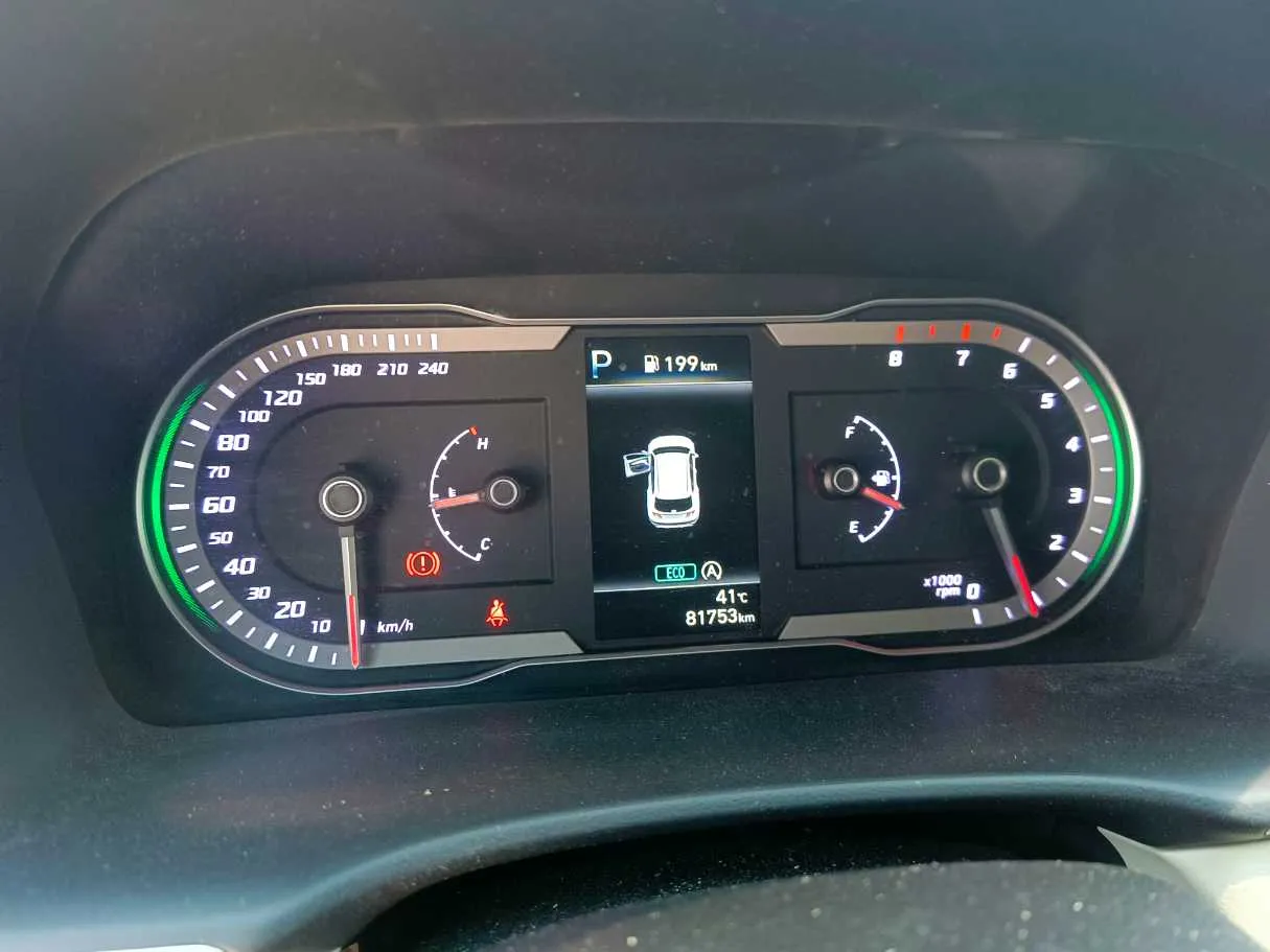 Car image 22