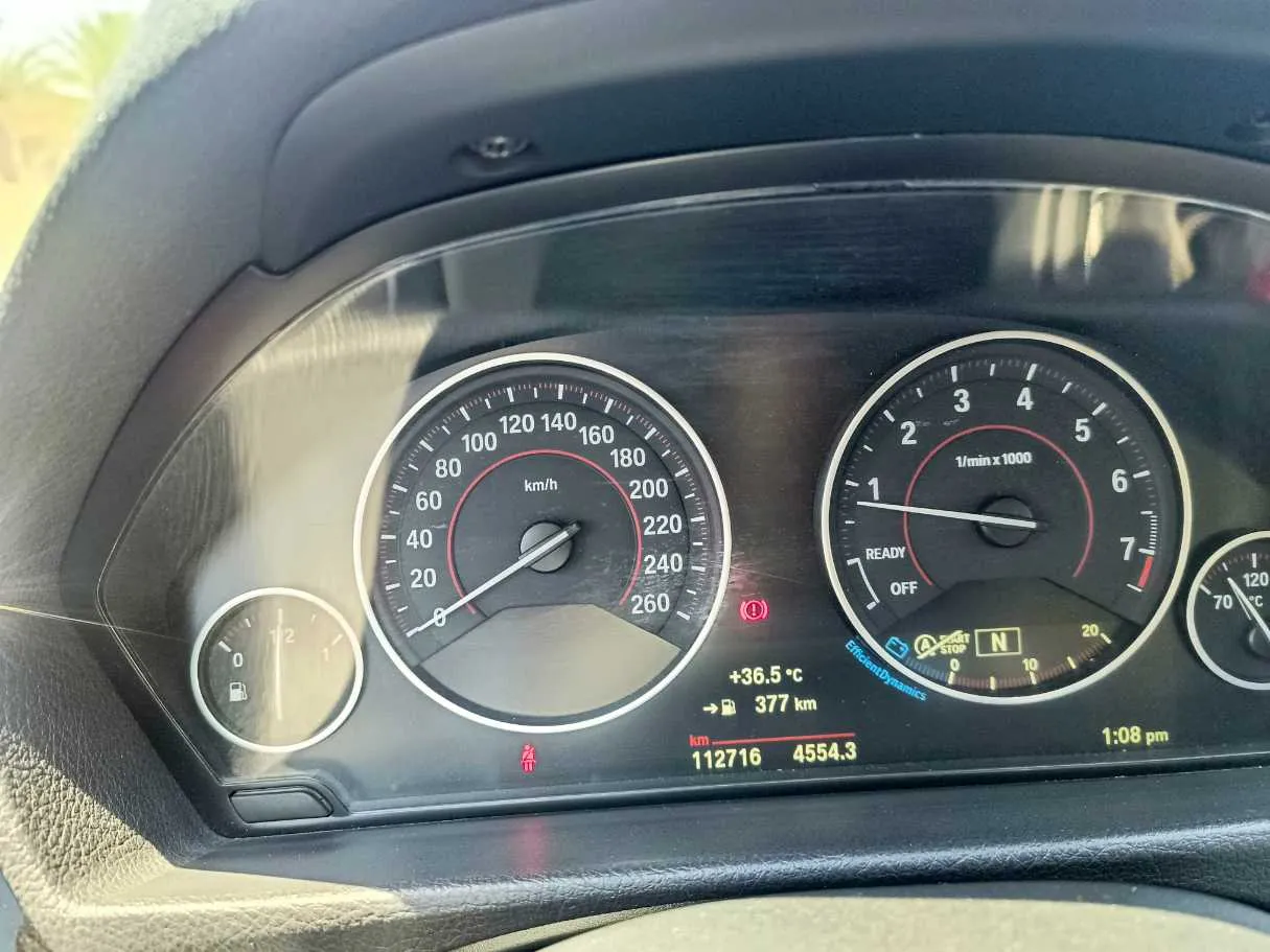 Car image 26