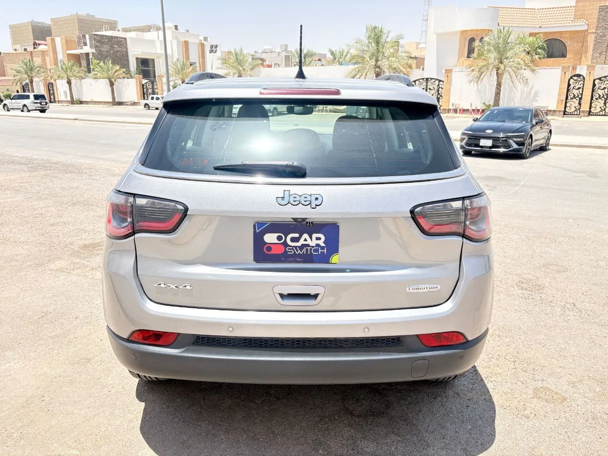 Car image 6
