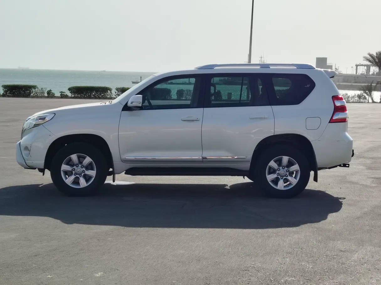 Car image 7