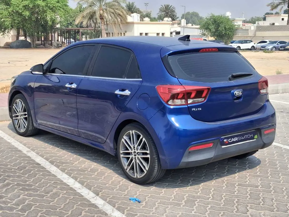 Car image 5