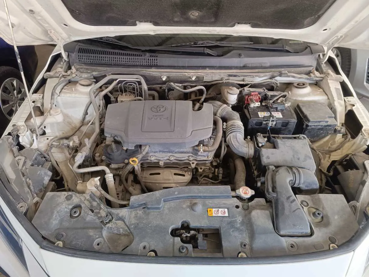 Car image 23