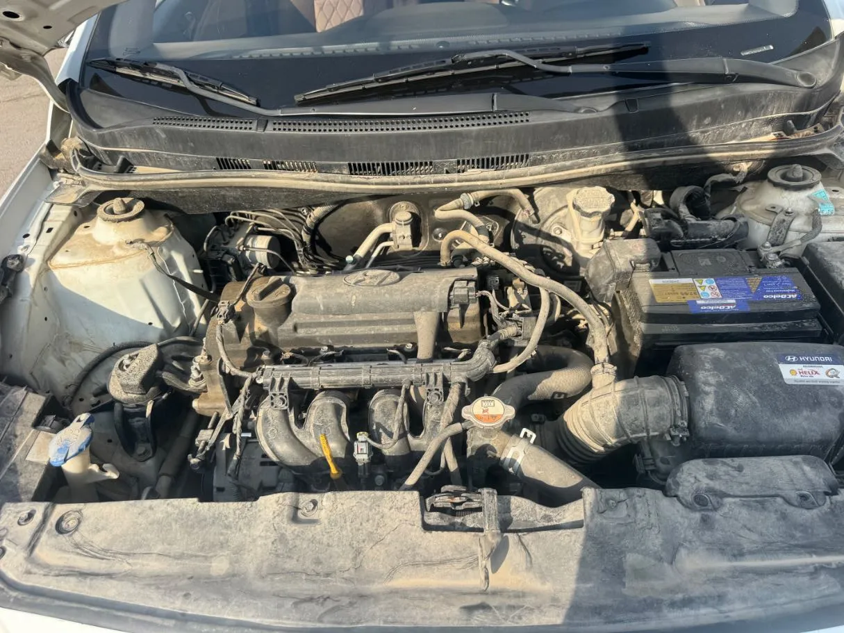 Car image 20