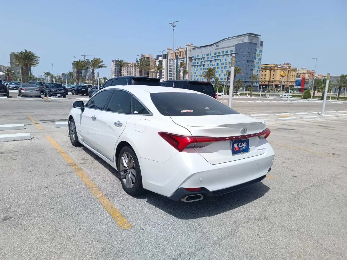 Car image 7