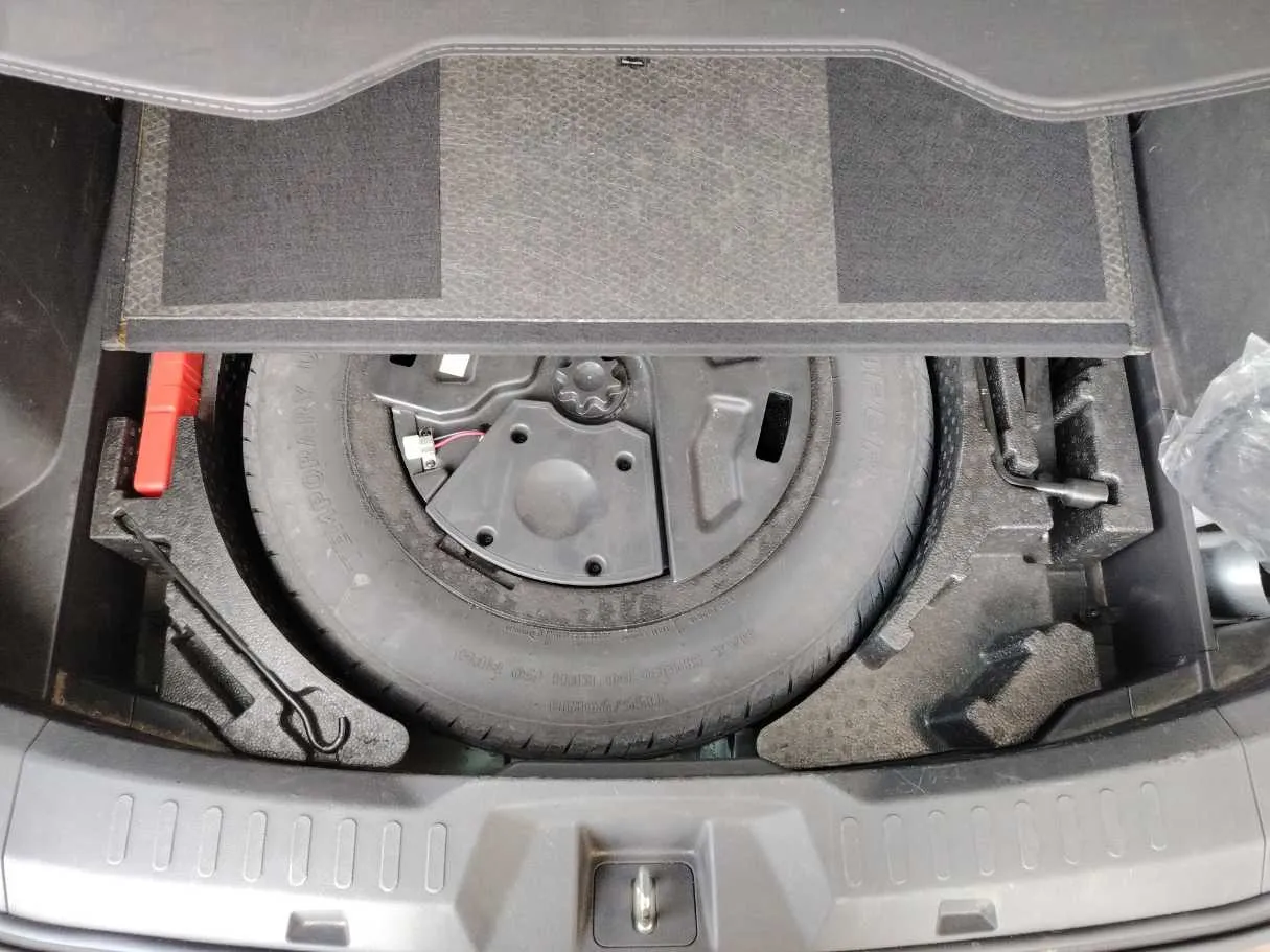 Car image 33