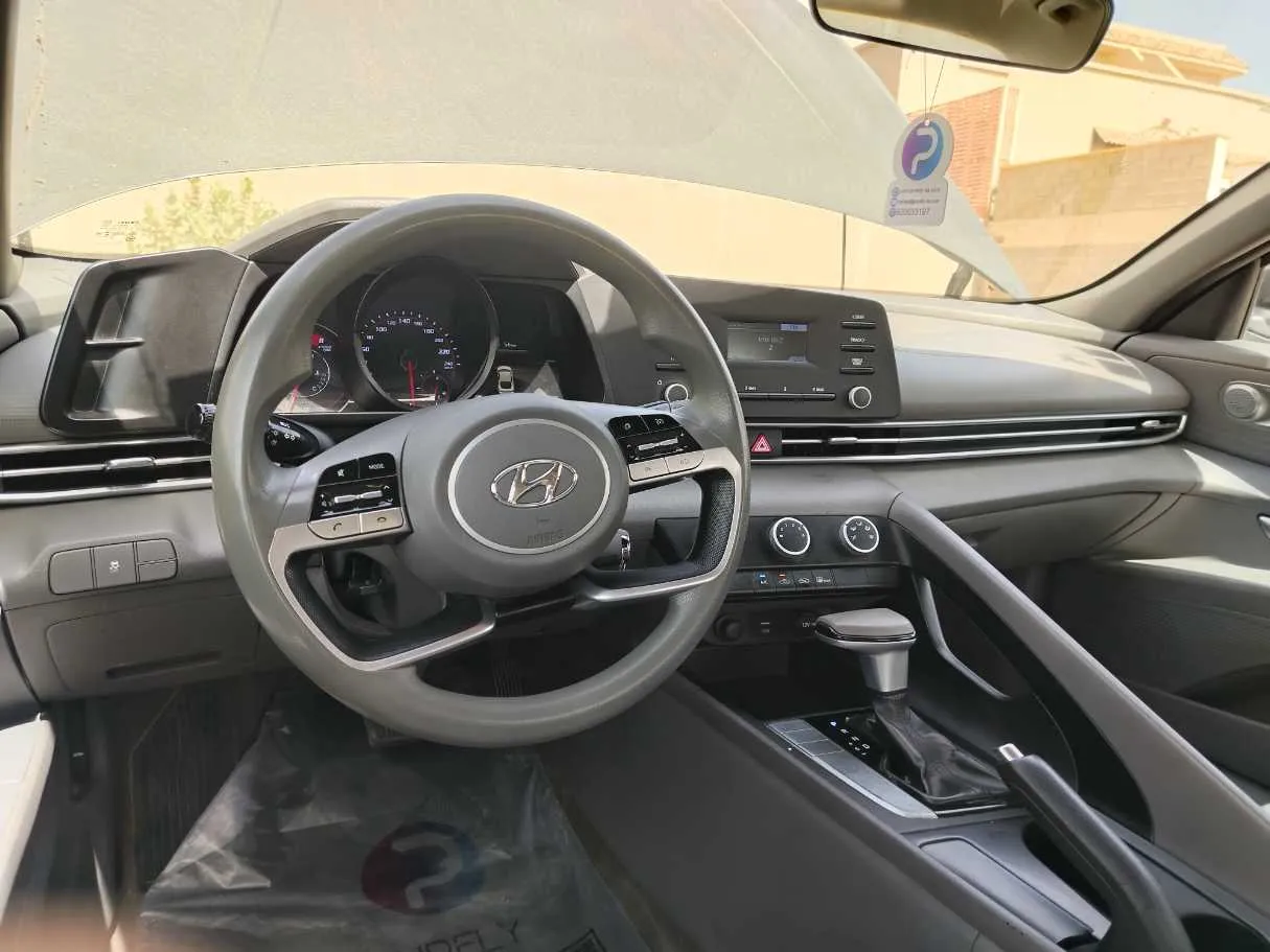 Car image 28