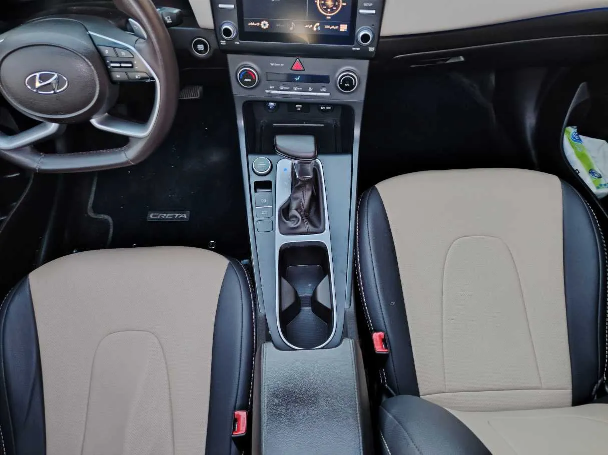 Car image 25