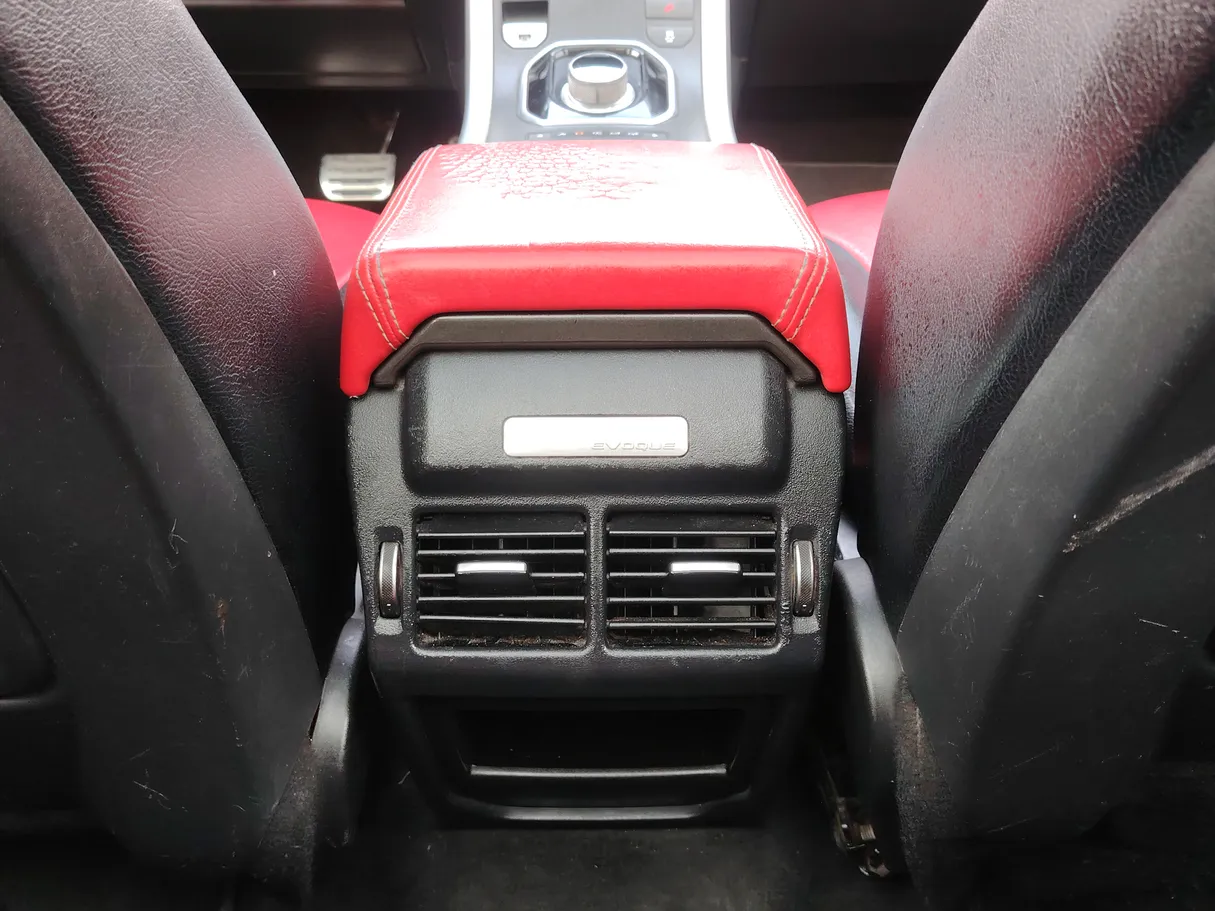 Car image 39