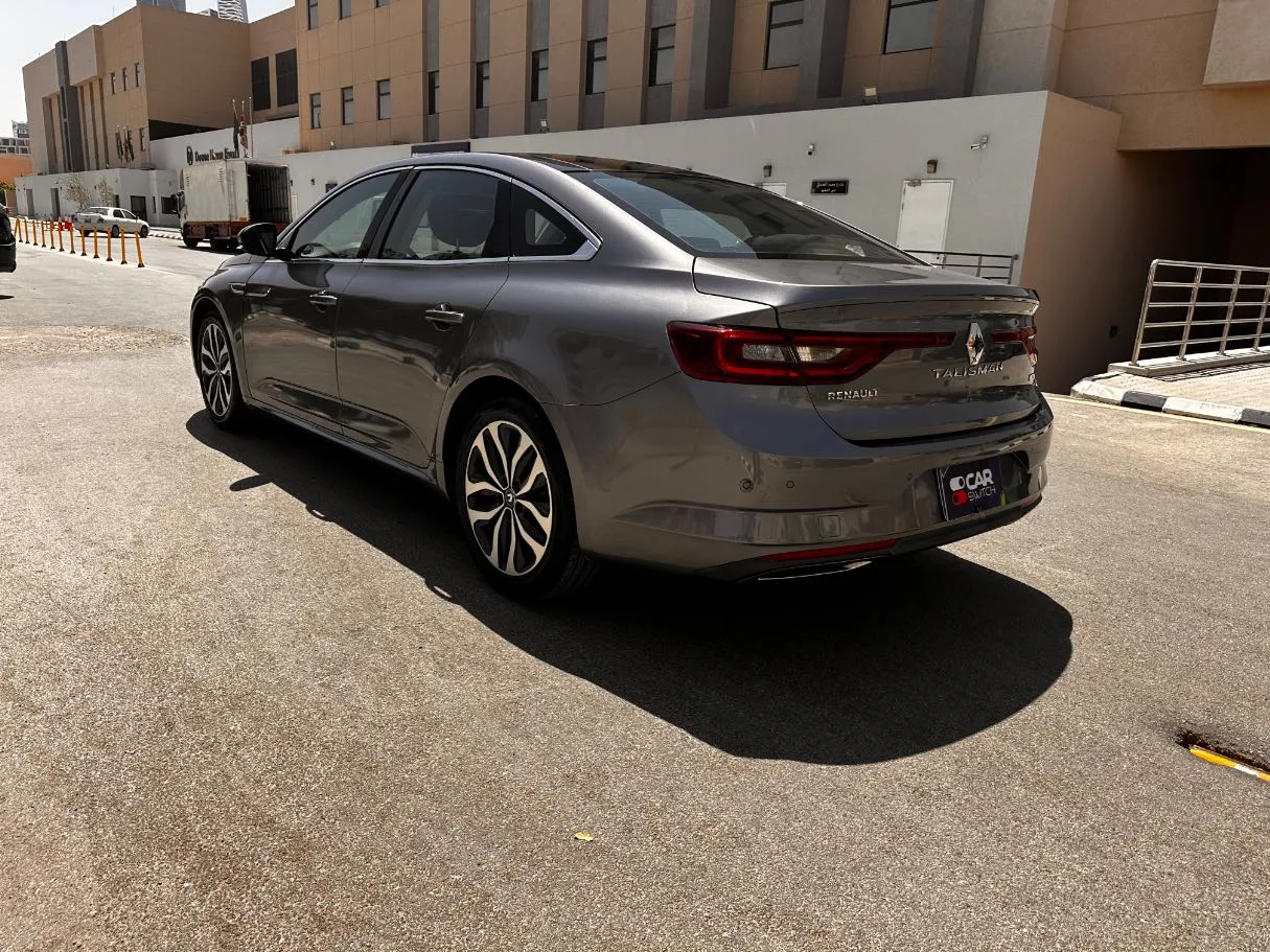 Car image 7
